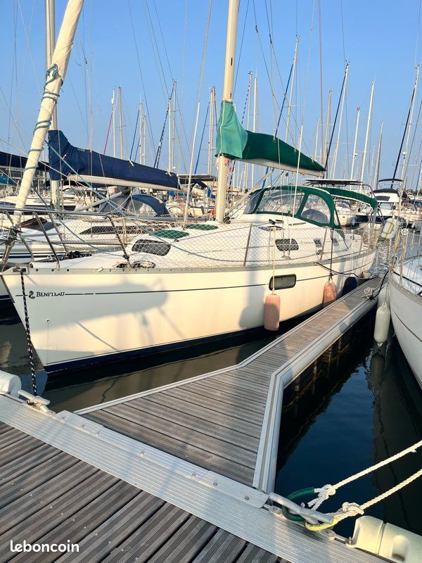 slider 1 Beneteau Oceanis 321